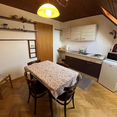 Cozzy Apartment In Nature Zagreb Exterior photo