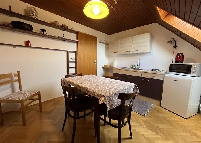 Cozzy Apartment In Nature